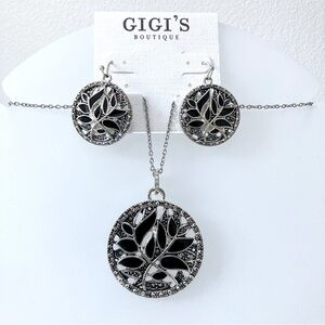 Black and Silver Pendant and Earrings Set from Gigi’s Boutique with Box!